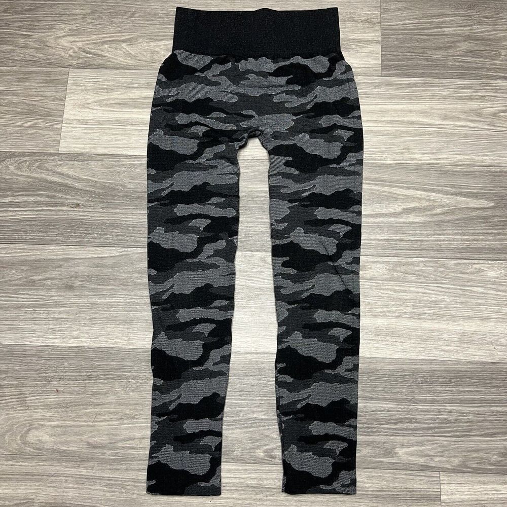 Tahari Leggings Yoga Pants‎ Women L/XL Camo Black Gray High Rise Gym Fleece